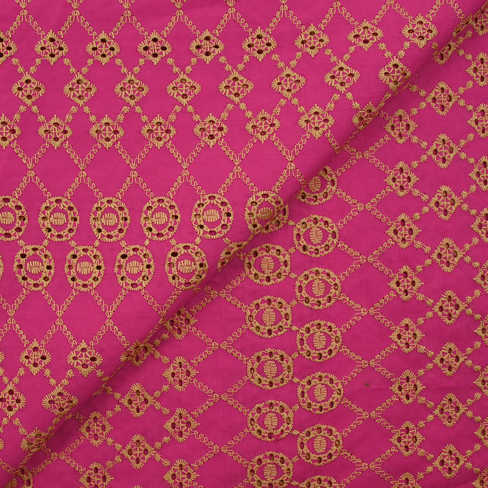 Broderie anglaise festonnée beige Clémence fond fuchsia - Image 5