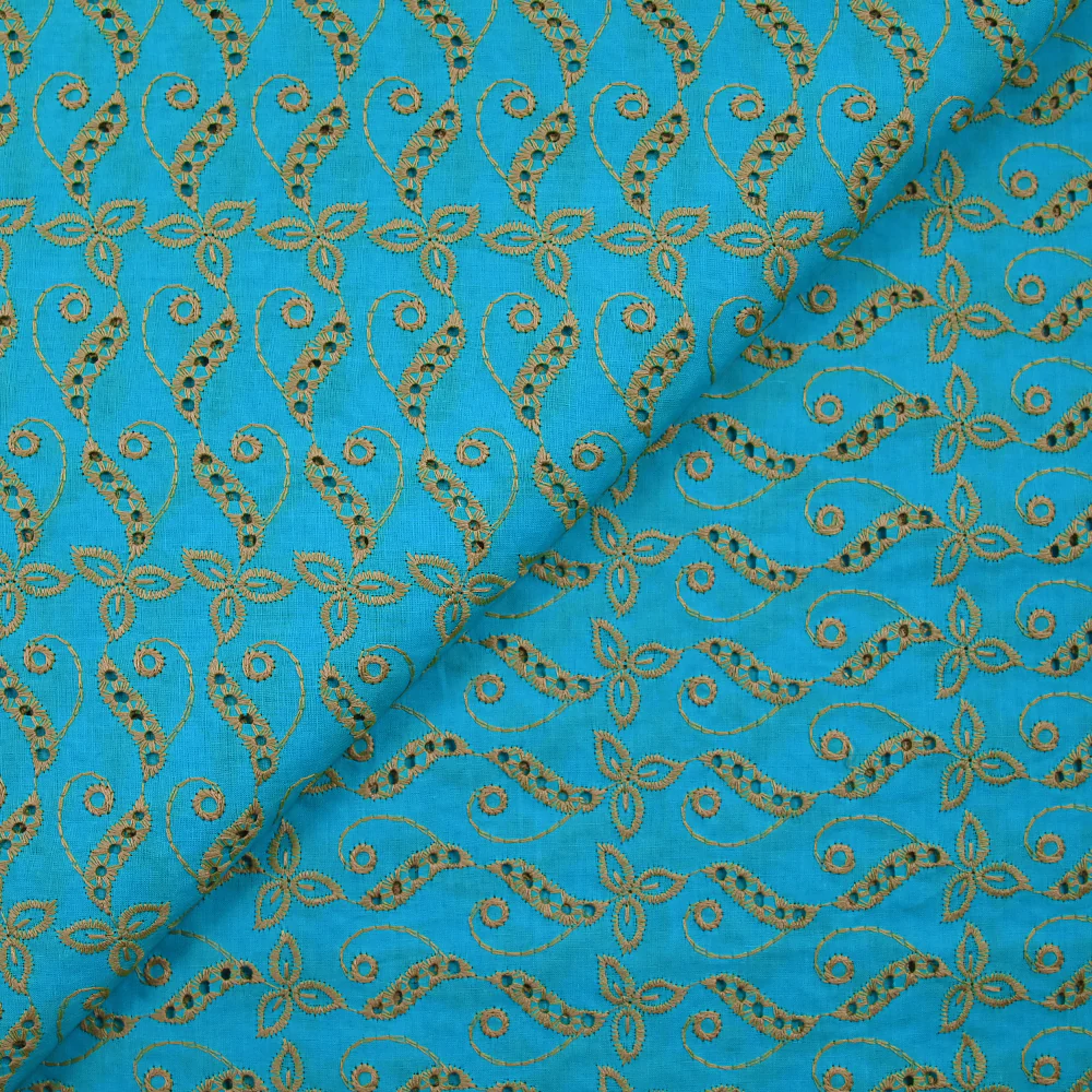 Broderie anglaise festonnée beige Éléonore fond bleu azur - Image 5