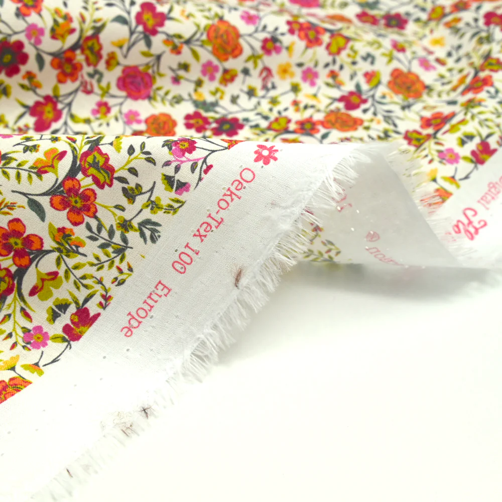Coton imprimé Greta fleurs fuchsia et orange fond blanc au mètre - Image 6