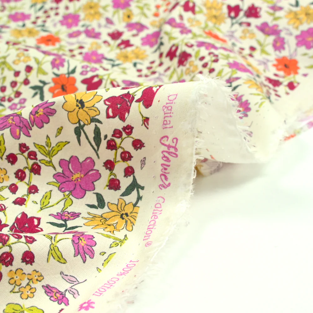 Coton imprimé Vittoria fleurs vintage fond écru au mètre - Image 3